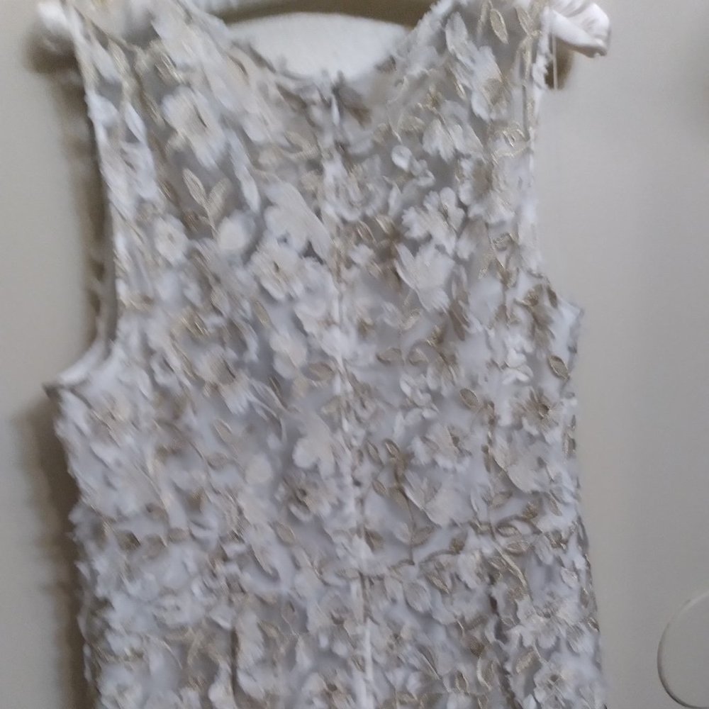 Adrienne Papell white and gold dress size 16 formal